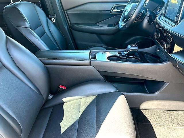 2021 Nissan Rogue FWD SV