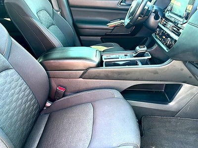 2024 Nissan Pathfinder SV 2WD