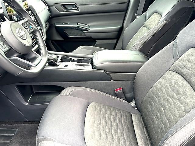 2025 Nissan Pathfinder SV 2WD