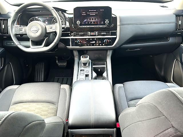 2025 Nissan Pathfinder SV 2WD