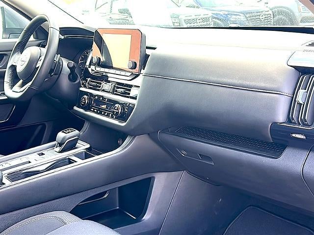 2025 Nissan Pathfinder SV 2WD