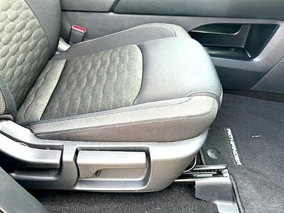 2025 Nissan Pathfinder SV 2WD