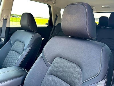 2024 Nissan Pathfinder SV 2WD