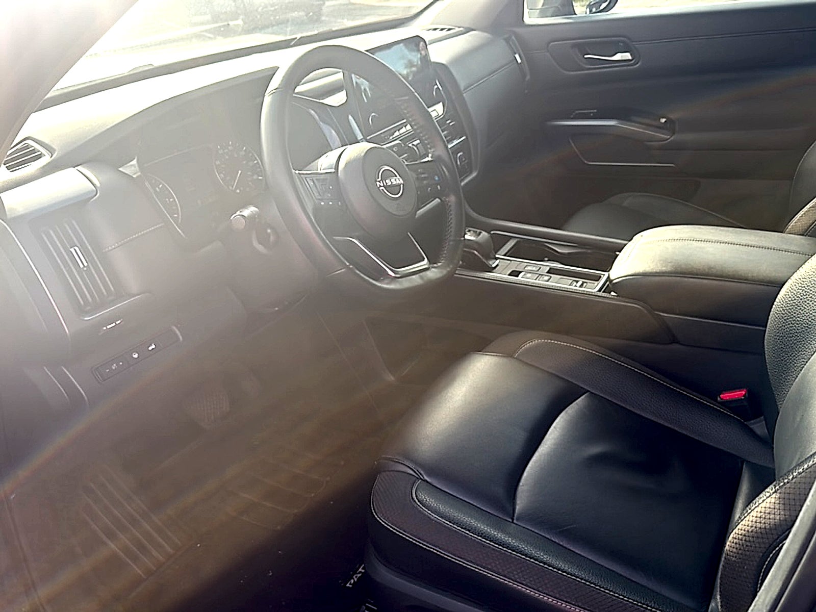 2025 Nissan Pathfinder SL FWD