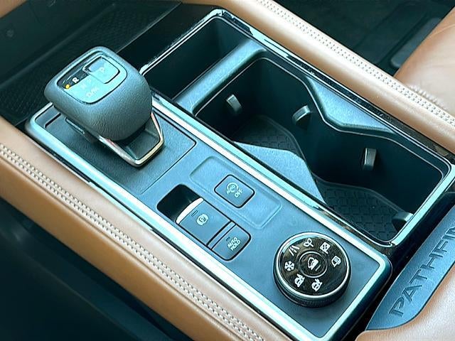 2022 Nissan Pathfinder Platinum 4WD