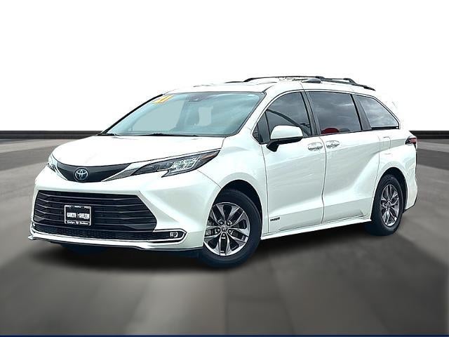 2021 Toyota Sienna XLE FWD 8-Passenger (Natl)