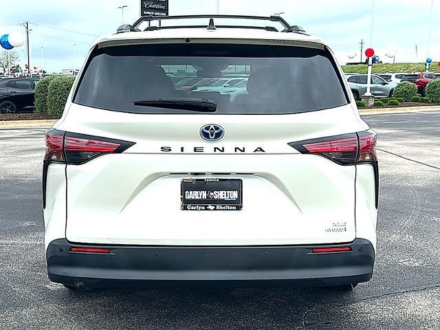 2021 Toyota Sienna XLE FWD 8-Passenger (Natl)