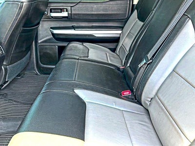 2017 Toyota Tundra 2WD 2WD SR5 CrewMax 5.5' Bed 5.7L FFV (SE)