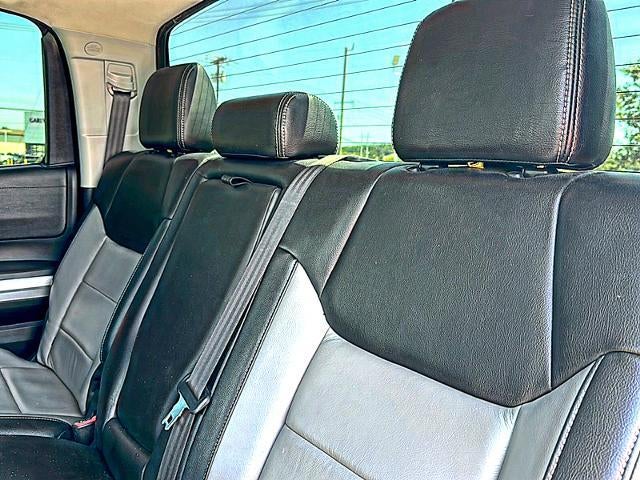 2017 Toyota Tundra 2WD 2WD SR5 CrewMax 5.5' Bed 5.7L FFV (SE)