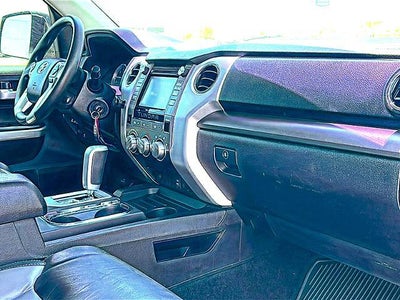 2017 Toyota Tundra 2WD 2WD SR5 CrewMax 5.5' Bed 5.7L FFV (SE)