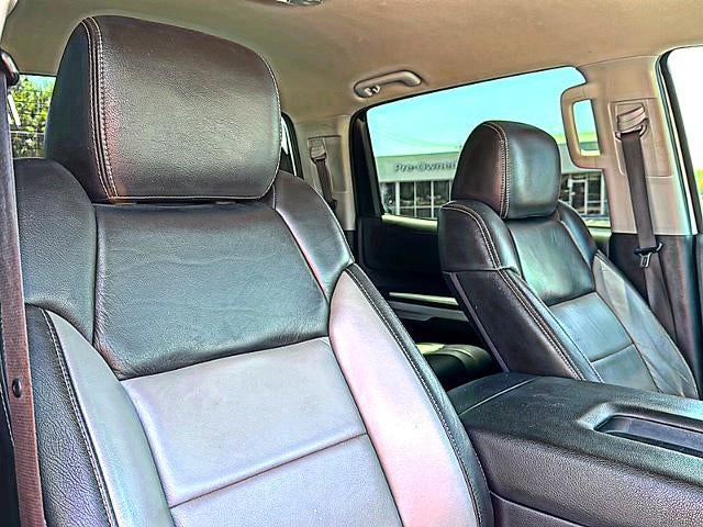2017 Toyota Tundra 2WD 2WD SR5 CrewMax 5.5' Bed 5.7L FFV (SE)