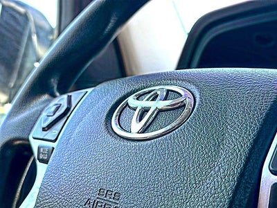 2017 Toyota Tundra 2WD 2WD SR5 CrewMax 5.5' Bed 5.7L FFV (SE)