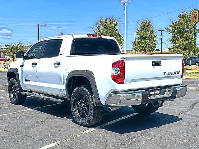 2017 Toyota Tundra 2WD 2WD SR5 CrewMax 5.5' Bed 5.7L FFV (SE)
