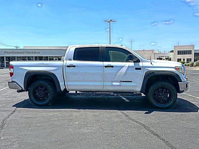 2017 Toyota Tundra 2WD 2WD SR5 CrewMax 5.5' Bed 5.7L FFV (SE)