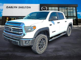 2017 Toyota Tundra 2WD 2WD SR5 CrewMax 5.5' Bed 5.7L FFV (SE)
