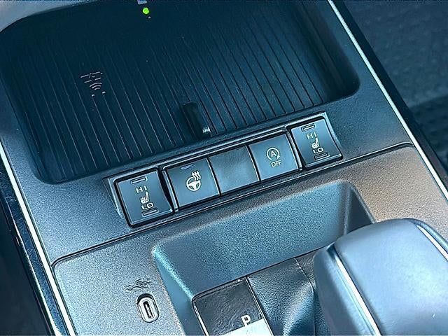 2026 Toyota Corolla Cross XLE 4WD (Natl)
