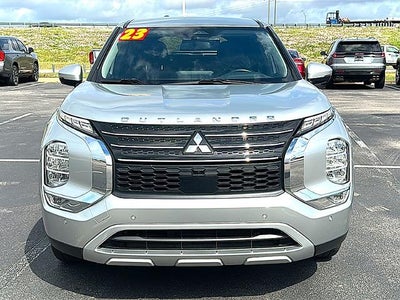 2023 Mitsubishi Outlander SE FWD