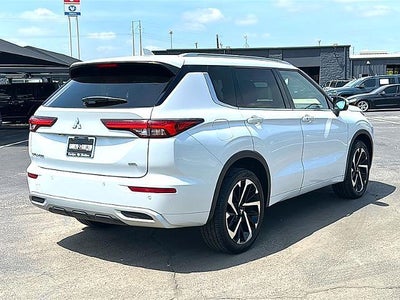 2023 Mitsubishi Outlander SEL FWD