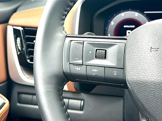 2025 Nissan Rogue FWD Platinum