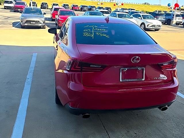 2016 Lexus IS 200t 4dr Sdn