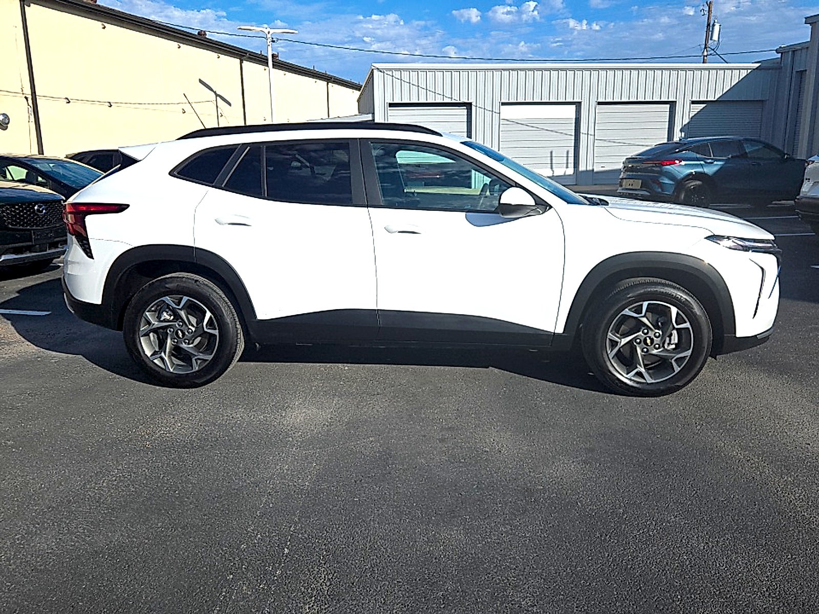 2025 Chevrolet Trax FWD LT