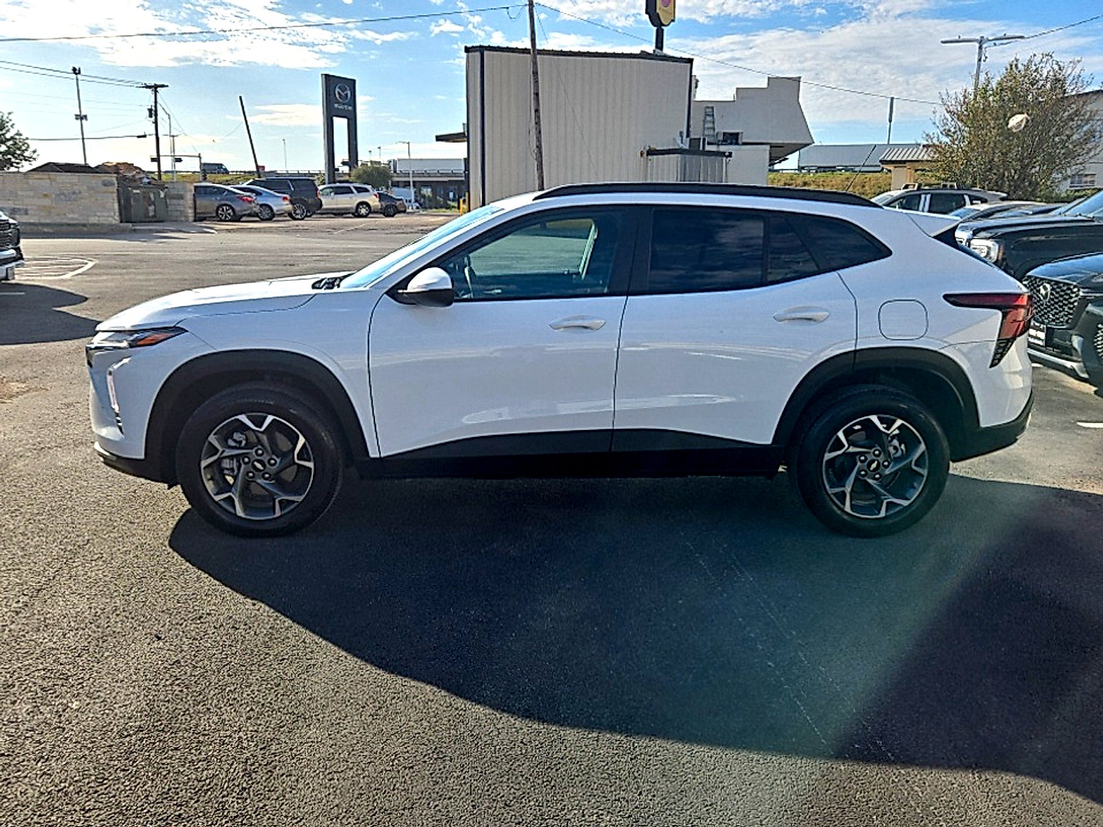 2025 Chevrolet Trax FWD LT