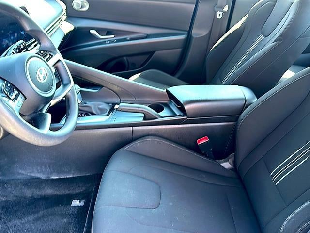 2024 Hyundai ELANTRA SEL IVT