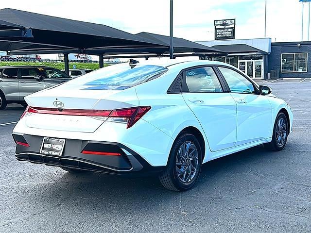 2024 Hyundai ELANTRA SEL IVT