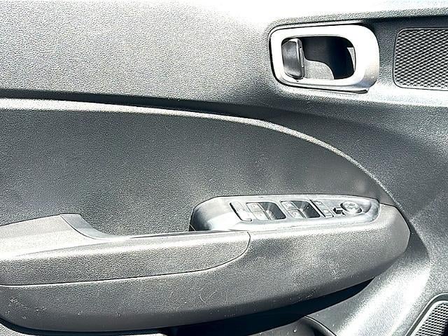 2025 Hyundai VENUE SEL IVT