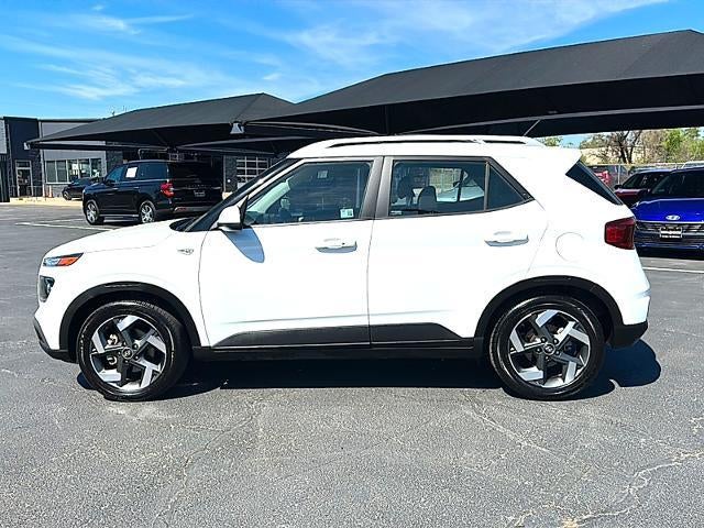 2025 Hyundai VENUE SEL IVT