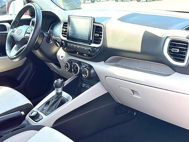 2025 Hyundai VENUE SEL IVT