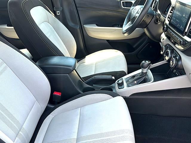 2025 Hyundai VENUE SEL IVT