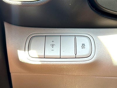 2025 Hyundai VENUE SEL IVT