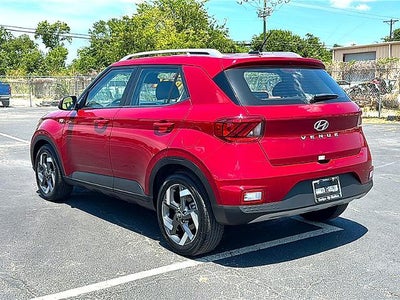 2025 Hyundai VENUE SEL IVT