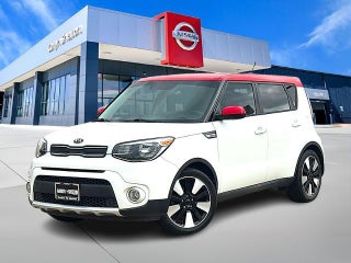 2017 Kia Soul + Auto