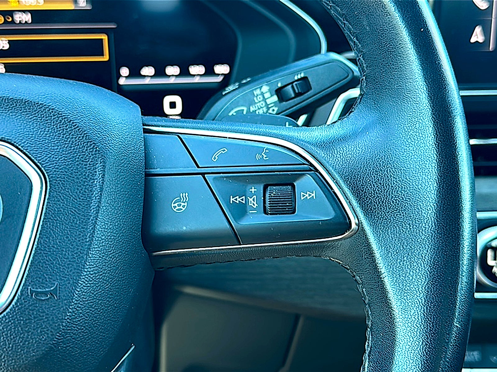 2023 Audi A4 Premium Plus 45 TFSI S line quattro S tronic