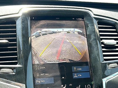 2022 Volvo XC90 T6 AWD Momentum 6P