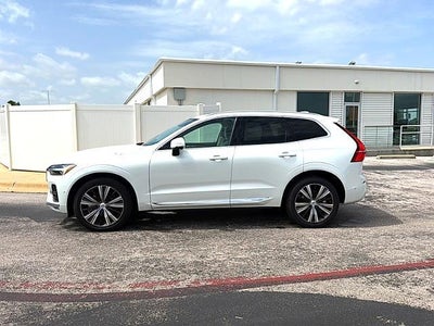 2023 Volvo XC60 B5 FWD Plus Bright Theme