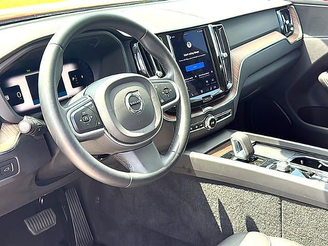 2022 Volvo XC60 B5 AWD Momentum