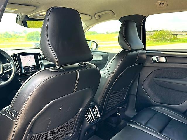2023 Volvo XC40 B5 AWD Core