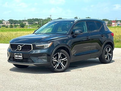 2023 Volvo XC40 B5 AWD Core