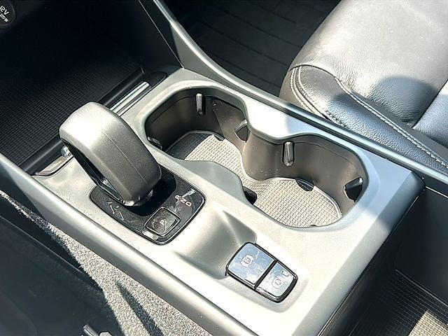 2023 Volvo XC40 B5 AWD Core