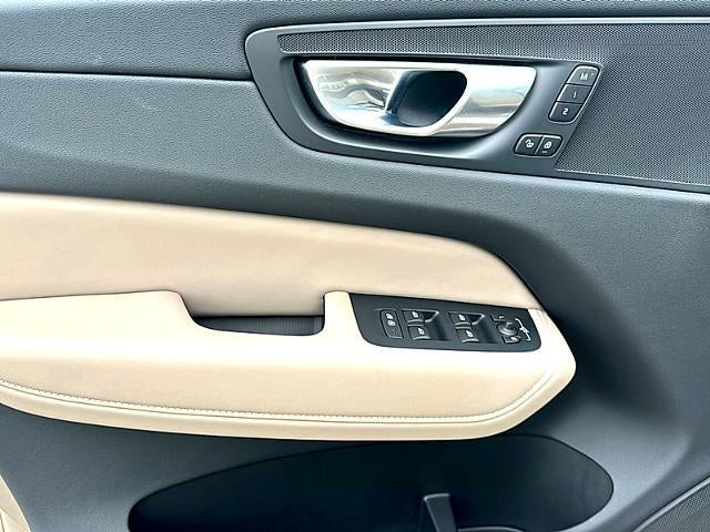2026 Volvo XC60 B5 AWD Plus