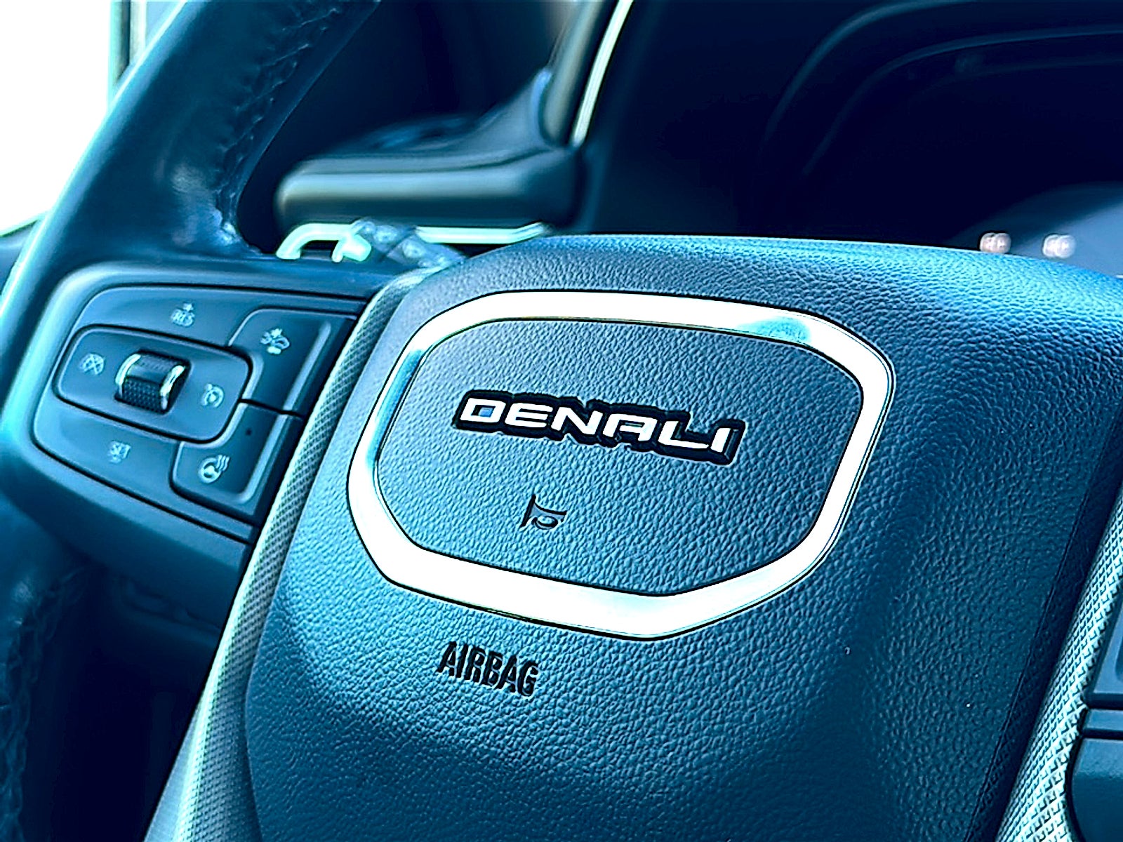 2022 GMC Yukon Denali