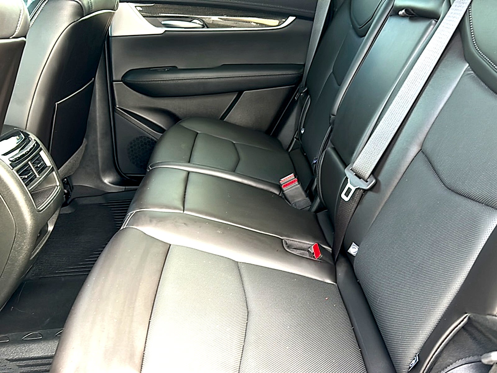2025 Cadillac XT5 Sport