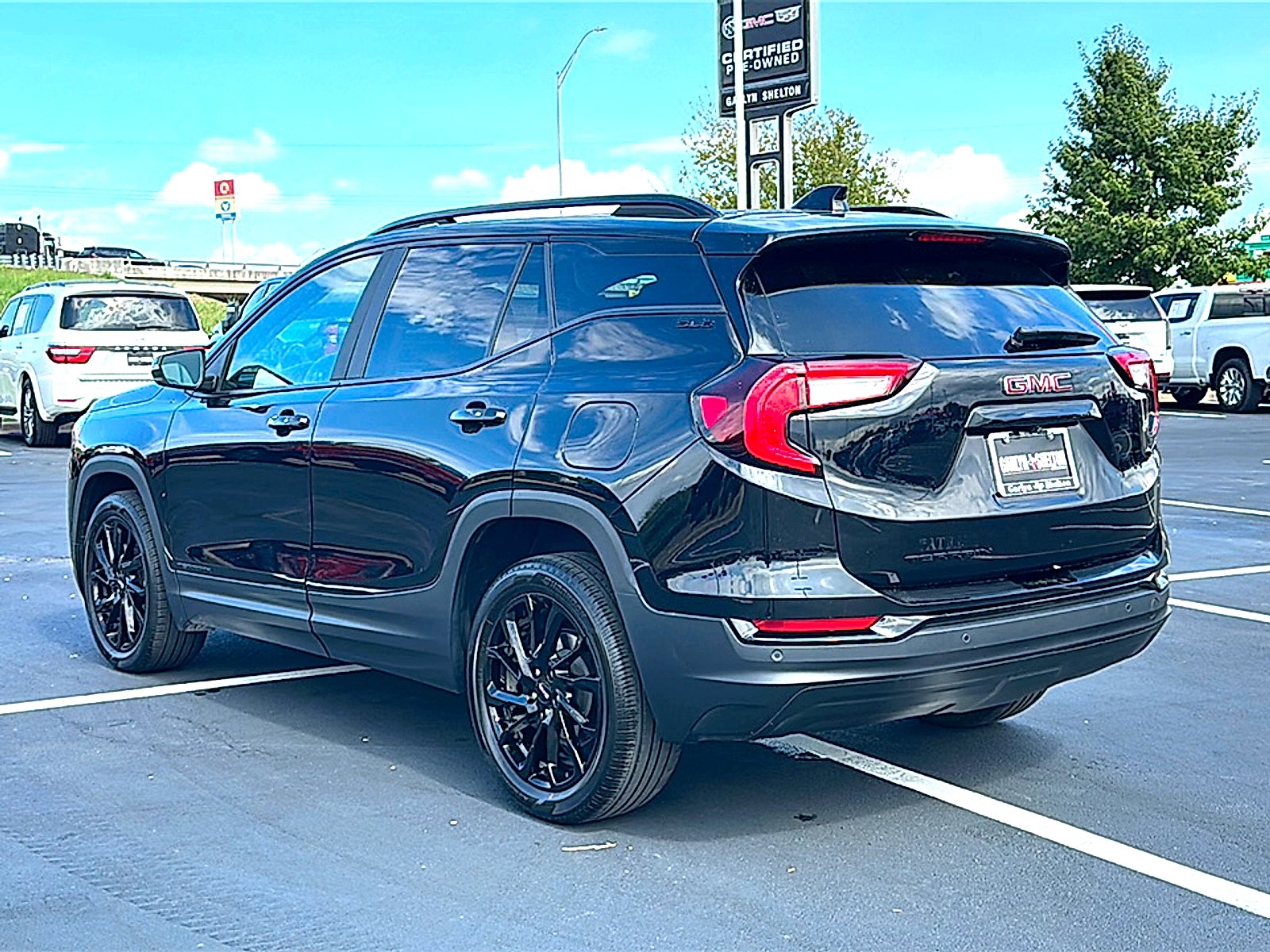 2024 GMC Terrain SLE
