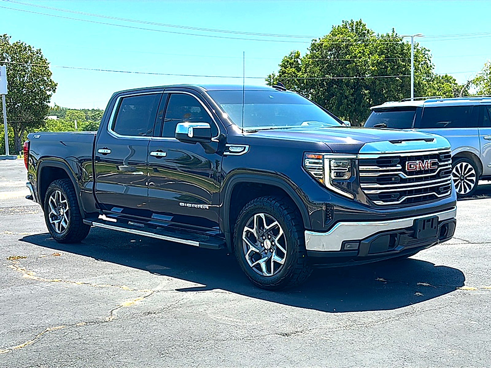 2023 GMC Sierra 1500 SLT