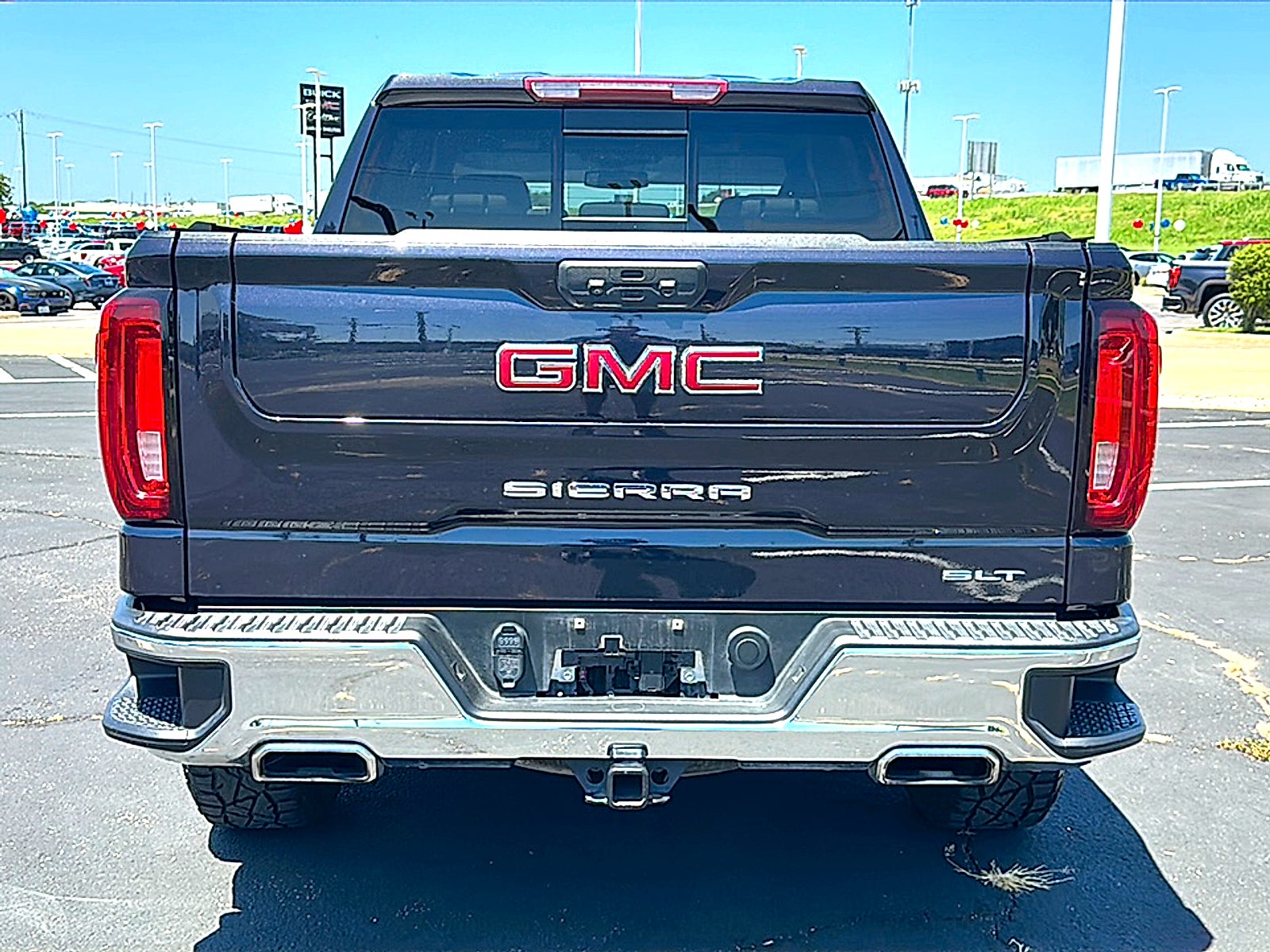 2023 GMC Sierra 1500 SLT