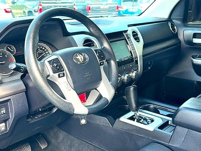 2017 Toyota Tundra SR5 5.7L V8