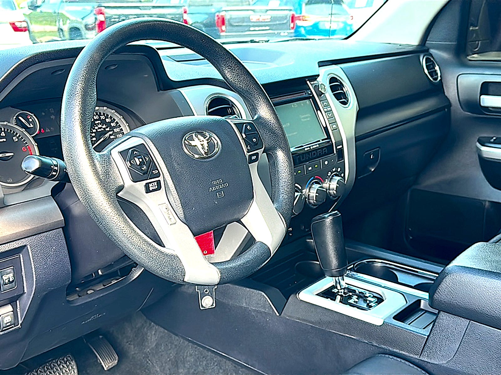 2017 Toyota Tundra SR5 5.7L V8
